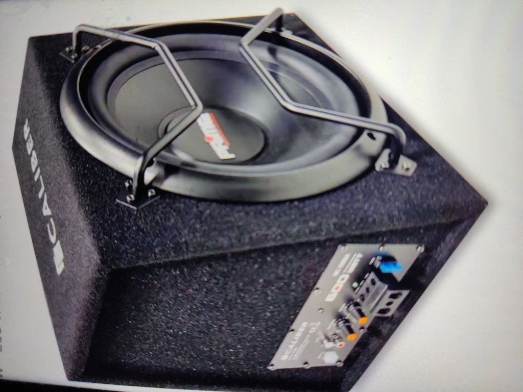 Ik verkoop een actieve subwoofer voor een Caliber auto., Ophalen of Verzenden, Gebruikt