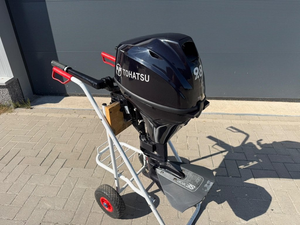 Nette Tohatsu 9.8PK 4-takt 2021 Kortstaart Buitenboordmotor, Gebruikt, Tohatsu, Wfwatersport@botenverhuurhoorn.nl, Benzine