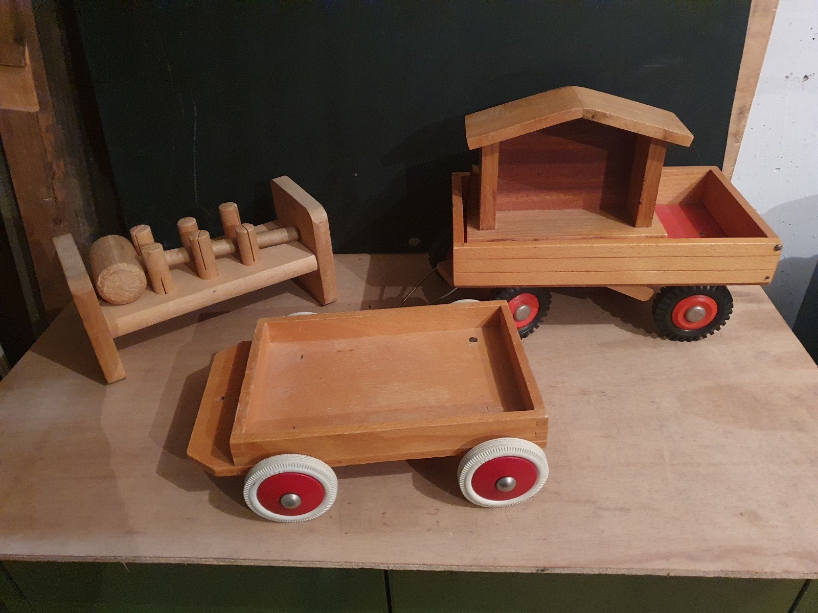 Vintage houten speelgoed: trein, karren, hamerbank, blokk, Kinderen en Baby's, Ophalen, Gebruikt, Overige typen