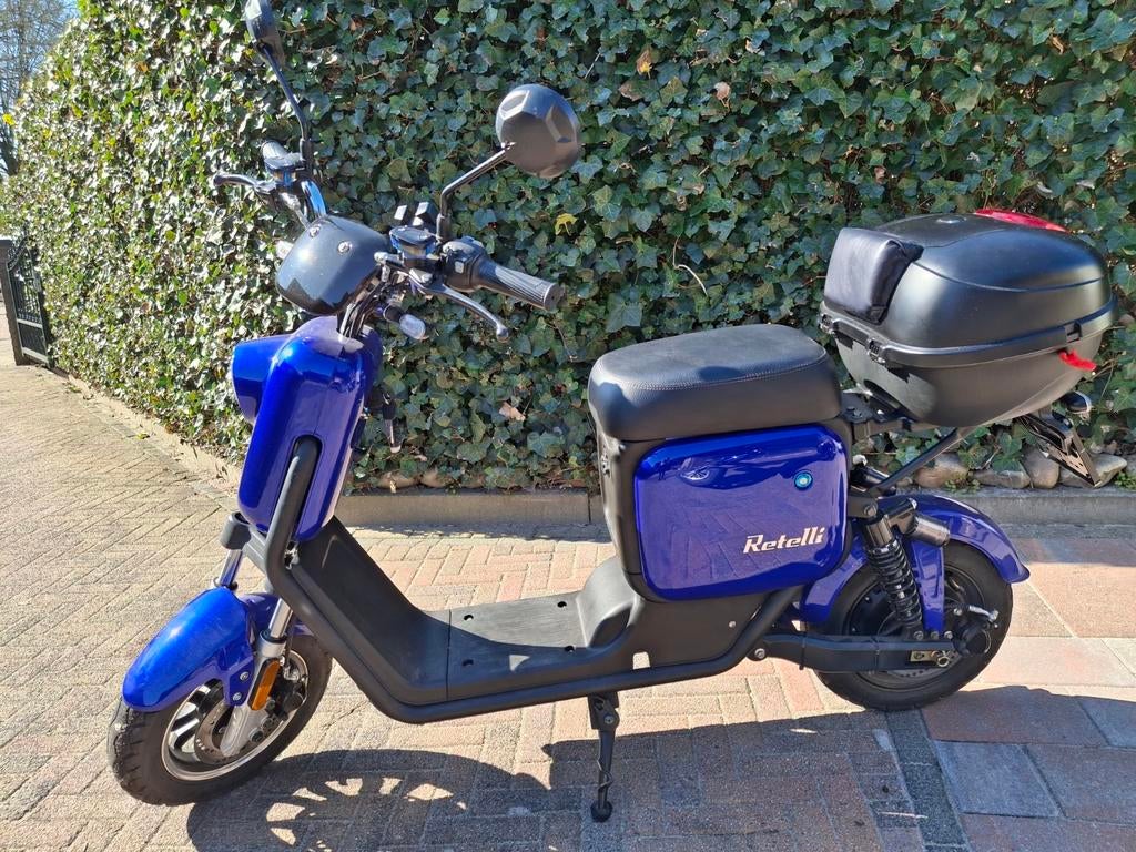 Retelli piccollo elektrische scooter, Fietsen en Brommers, Snorfietsen en Snorscooters, Ophalen of Verzenden, Zo goed als nieuw