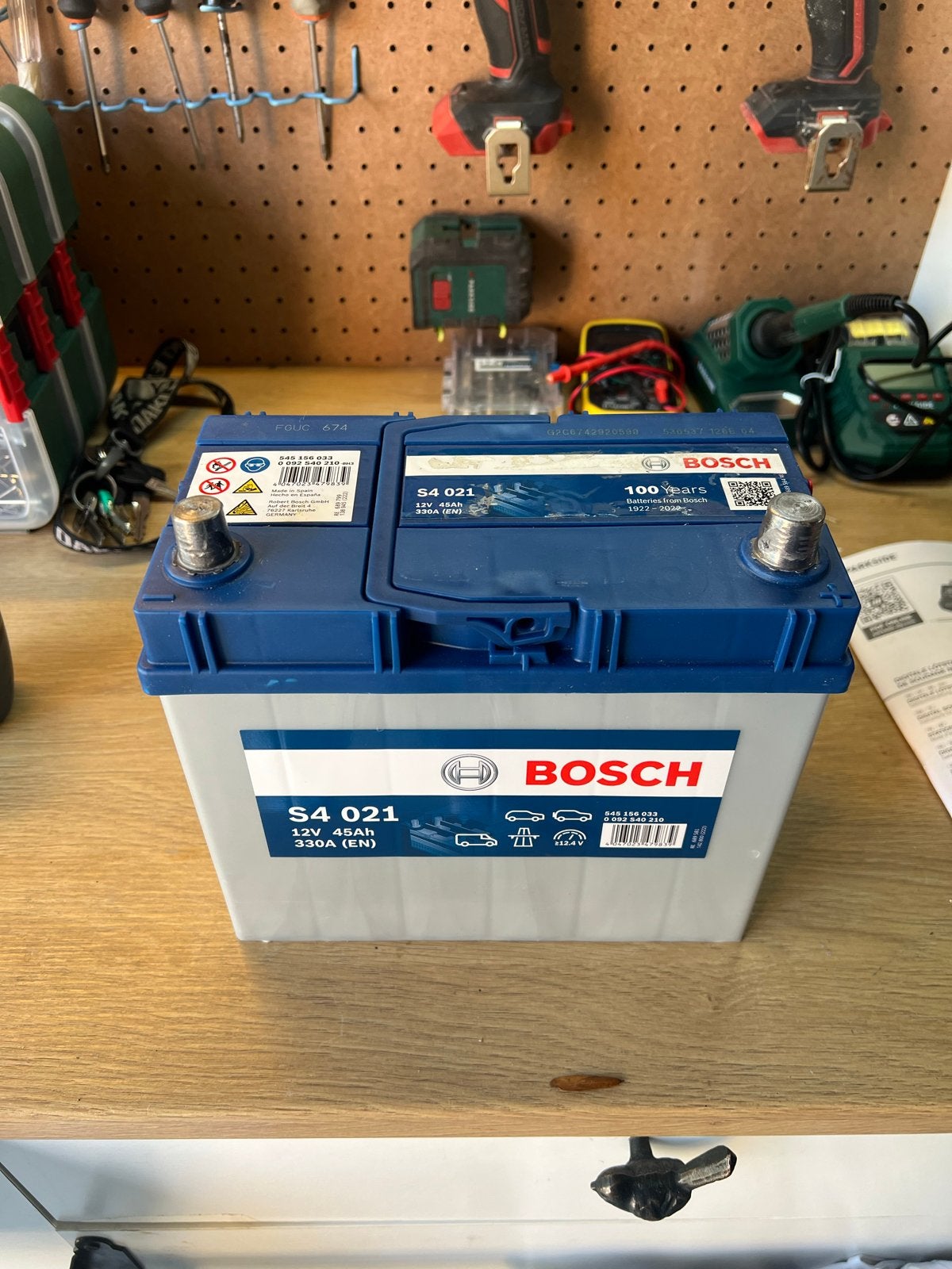 Nieuwe Bosch S4 021 accu - 12V 45Ah 330A (EN), Nieuw, Overige automerken