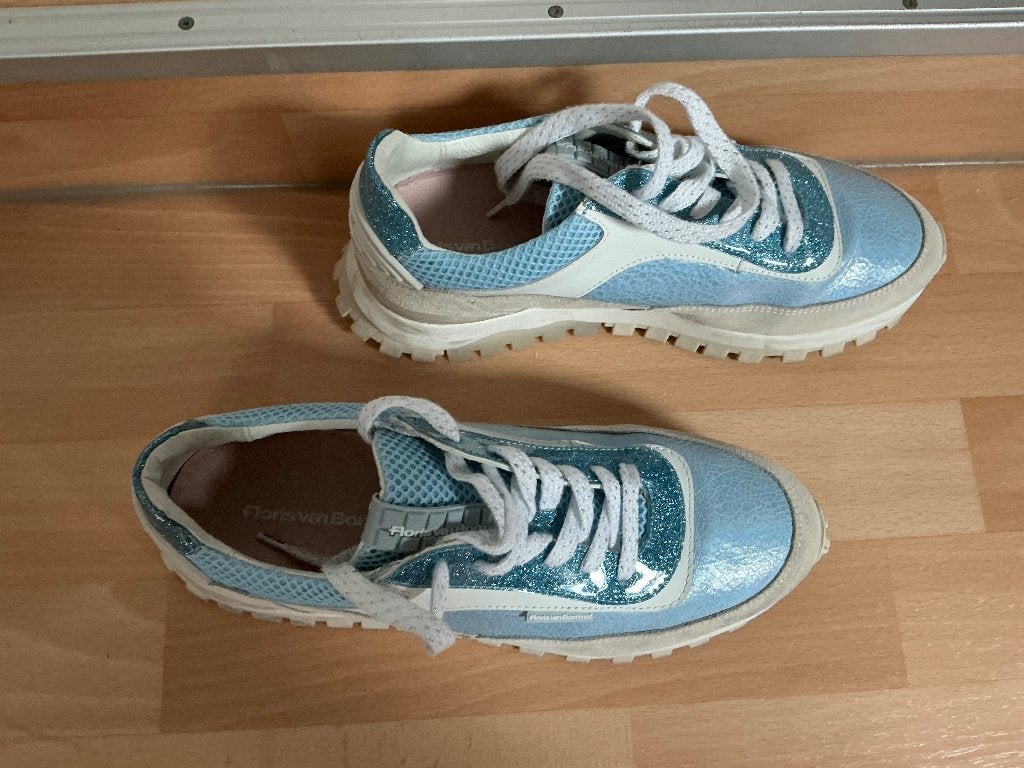Floris van Bommel sneakers maat 40, Kleding | Dames, Schoenen, Gedragen, Sneakers of Gympen, Blauw, Ophalen of Verzenden