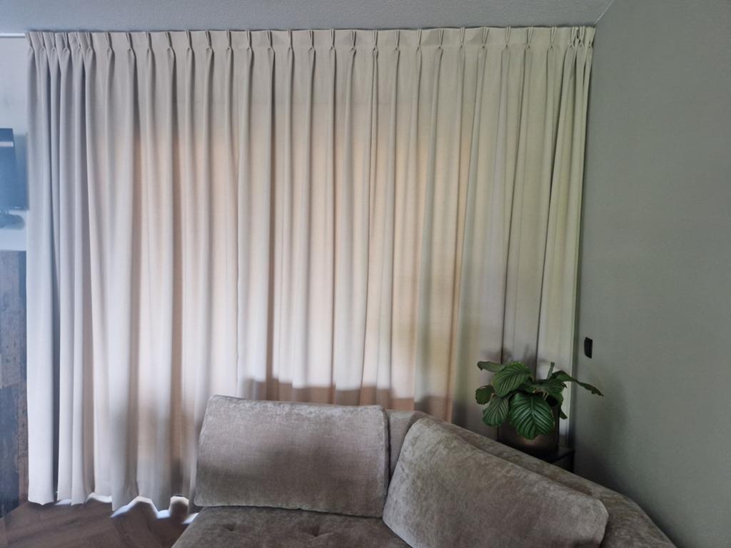 Lichtbeige gordijn met dubbele plooi 300x258, Huis en Inrichting, Ophalen, 200 cm of meer, Modern, Sfeervol, Beige