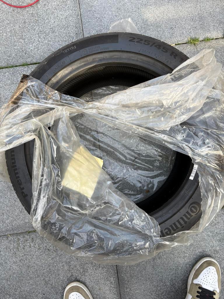 Continental premium contact 225/45/R17 YXL, Ophalen of Verzenden, Nieuw