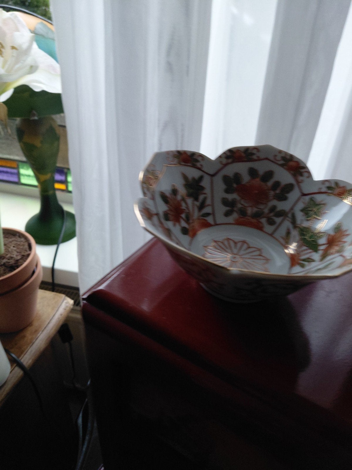 Chinees porseleinen schaaltje model lotus met goud accenten, Ophalen of Verzenden