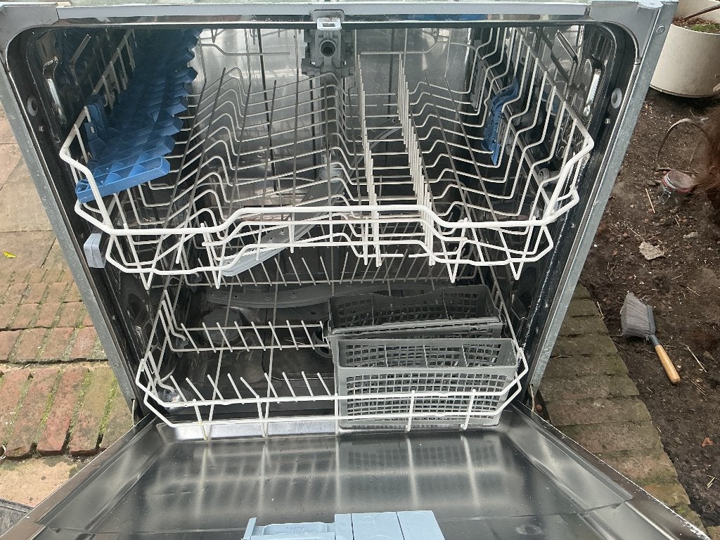 Foto 5 van Indesit DIPP 18B1 A Inbouw Vaatwasser - Gebruikt