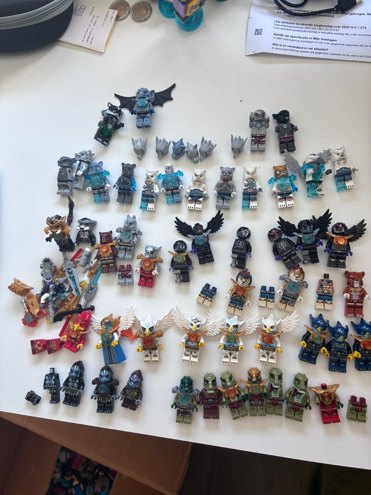 Heleboel lego Chima figuren, Kinderen en Baby's, Speelgoed | Duplo en Lego, Ophalen of Verzenden, Zo goed als nieuw
