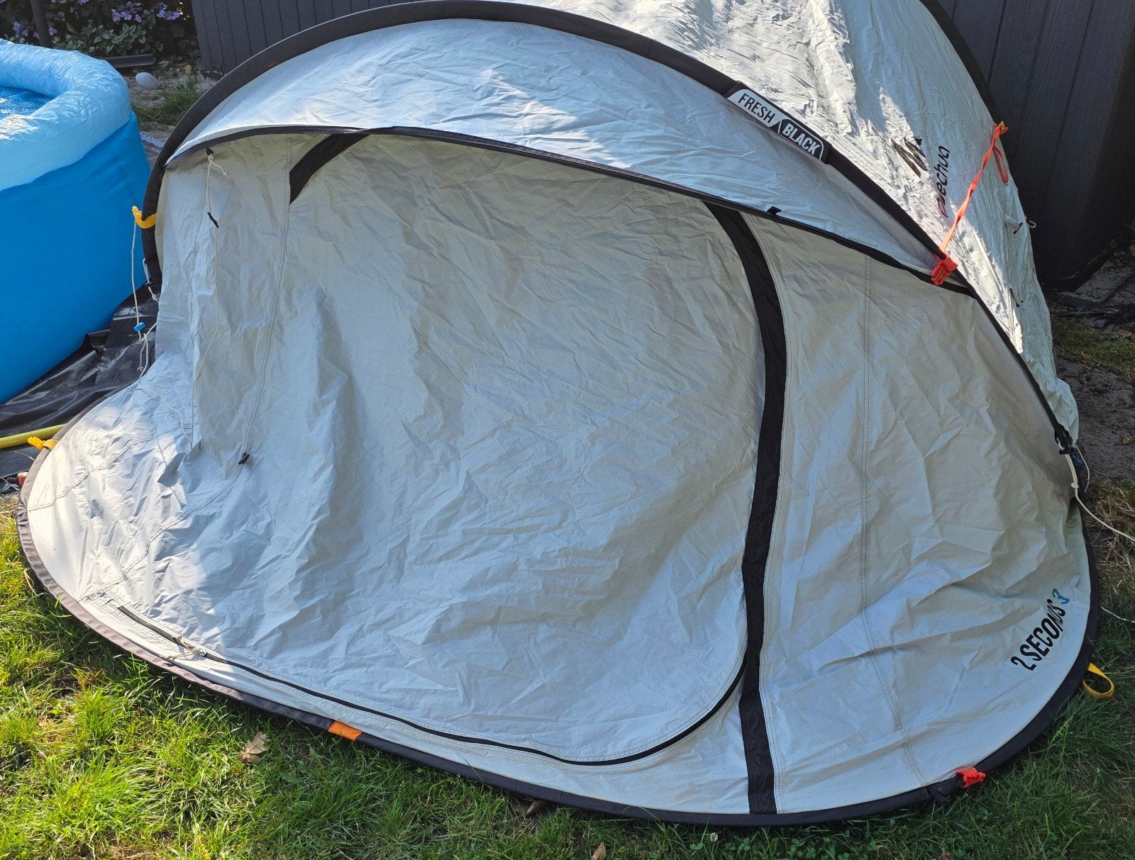 3 pers Quechua Fresh & Black 2 Seconds 3 pop-up tent, Ophalen of Verzenden, Zo goed als nieuw, Tot en met 3