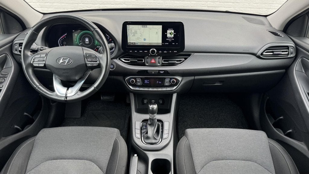 Hyundai I30 1.5 T-GDi 160PK MHEV Premium Sky Automaat Led Ca, Auto's, Hyundai, Stof, Gebruikt, 4 cilinders, I30