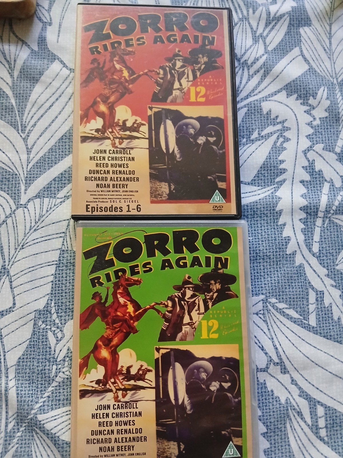 Zorro Rides Again deel 1 en 2 IMPORT, Vanaf 9 jaar, Ophalen of Verzenden, Zo goed als nieuw, Engels