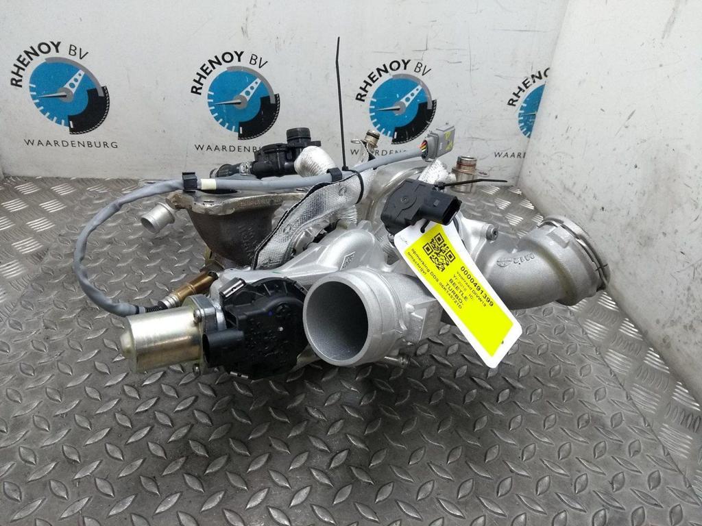 VOLKSWAGEN PASSAT TURBO 2018, Ophalen of Verzenden, Gebruikt, Stiba lid