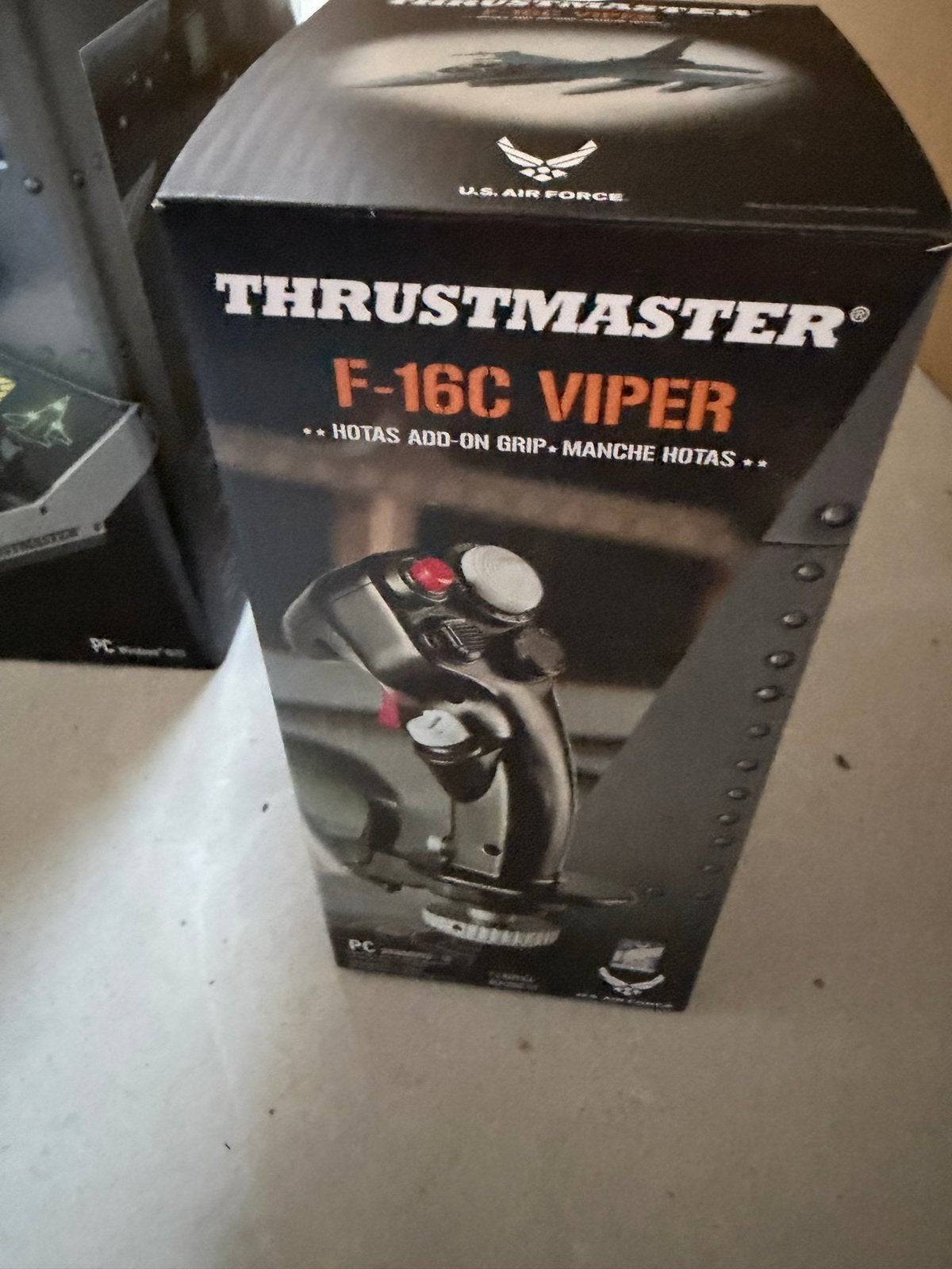 Thrustmaster F-16C Viper HOTAS Stick met EVA Base, Online, 1 speler, Ophalen of Verzenden, Zo goed als nieuw