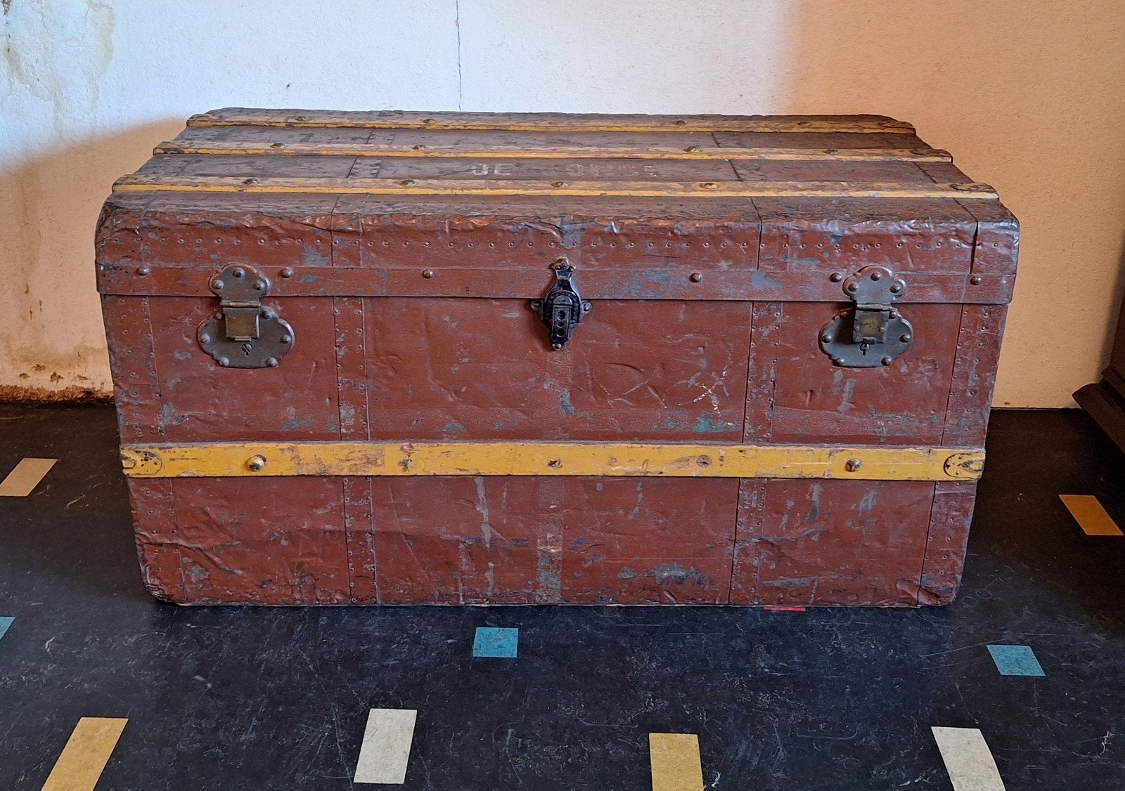 Antieke hutkoffer, Ophalen, Gebruikt, 100 tot 150 cm, Metaal