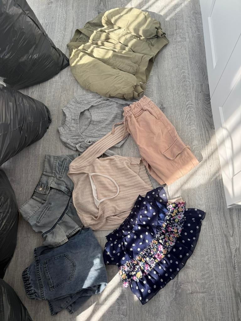 Gratis Meisjes kledingpakket 9 -12 jaar - 4 volle zakken, Ophalen of Verzenden, Gebruikt, Meisje