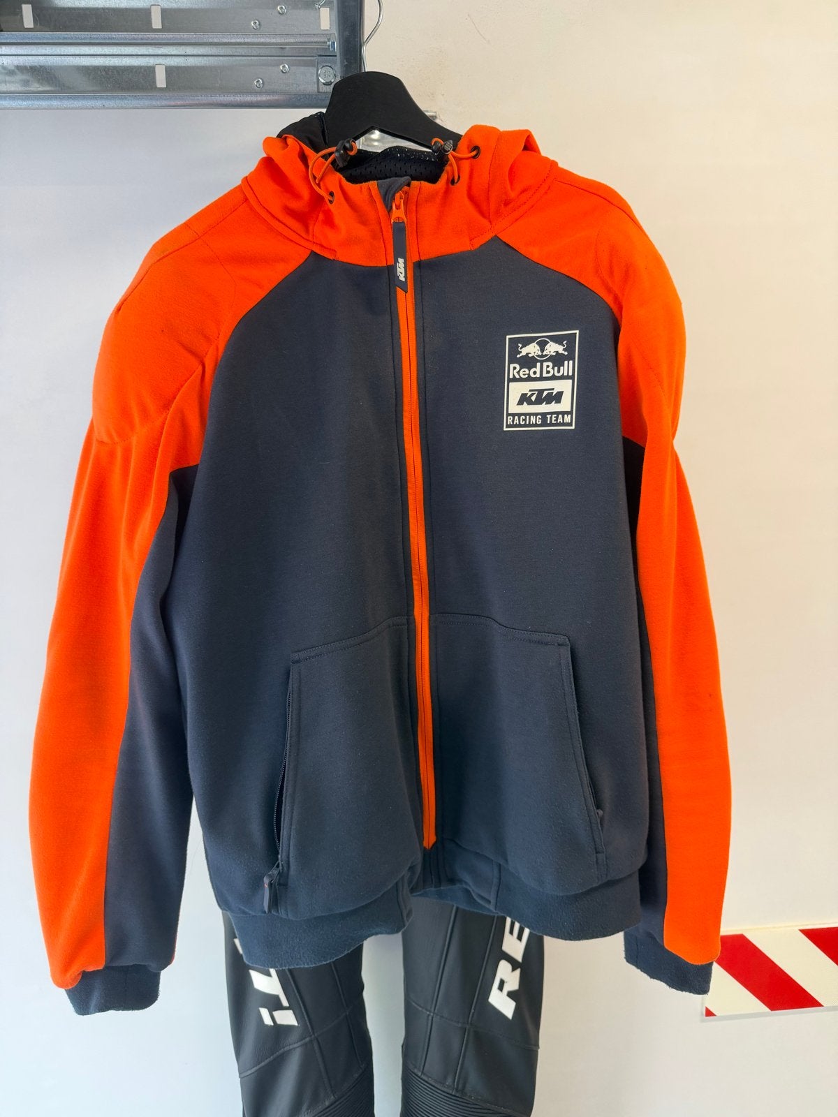 Red Bull KTM Racing Team Hoodie - Maat L, Ophalen, Zo goed als nieuw, Maat 52/54 (L), Oranje