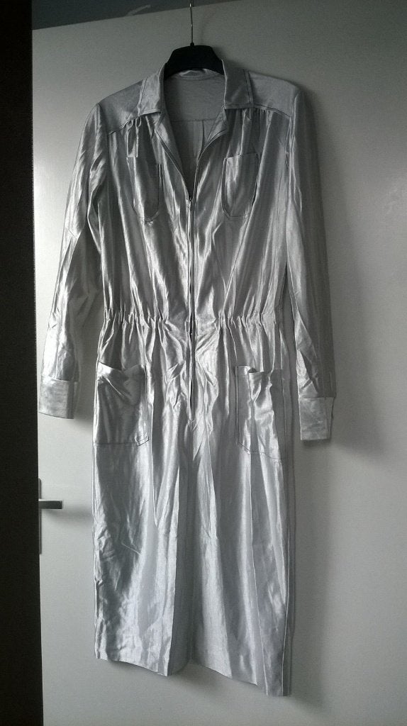 Zilverkleurige disco jurk M/ L, Ophalen of Verzenden, Nieuw, Maat 42/44 (L), Onder de knie
