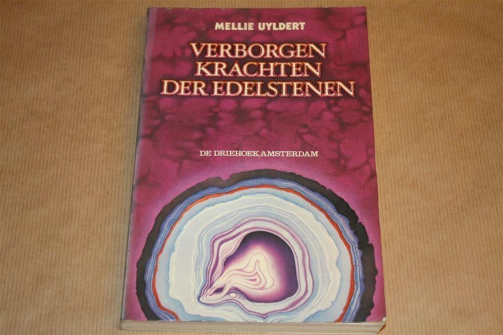 Verborgen krachten der edelstenen. Mellie Uyldert., Ophalen of Verzenden, Gelezen, Overige onderwerpen, Achtergrond en Informatie