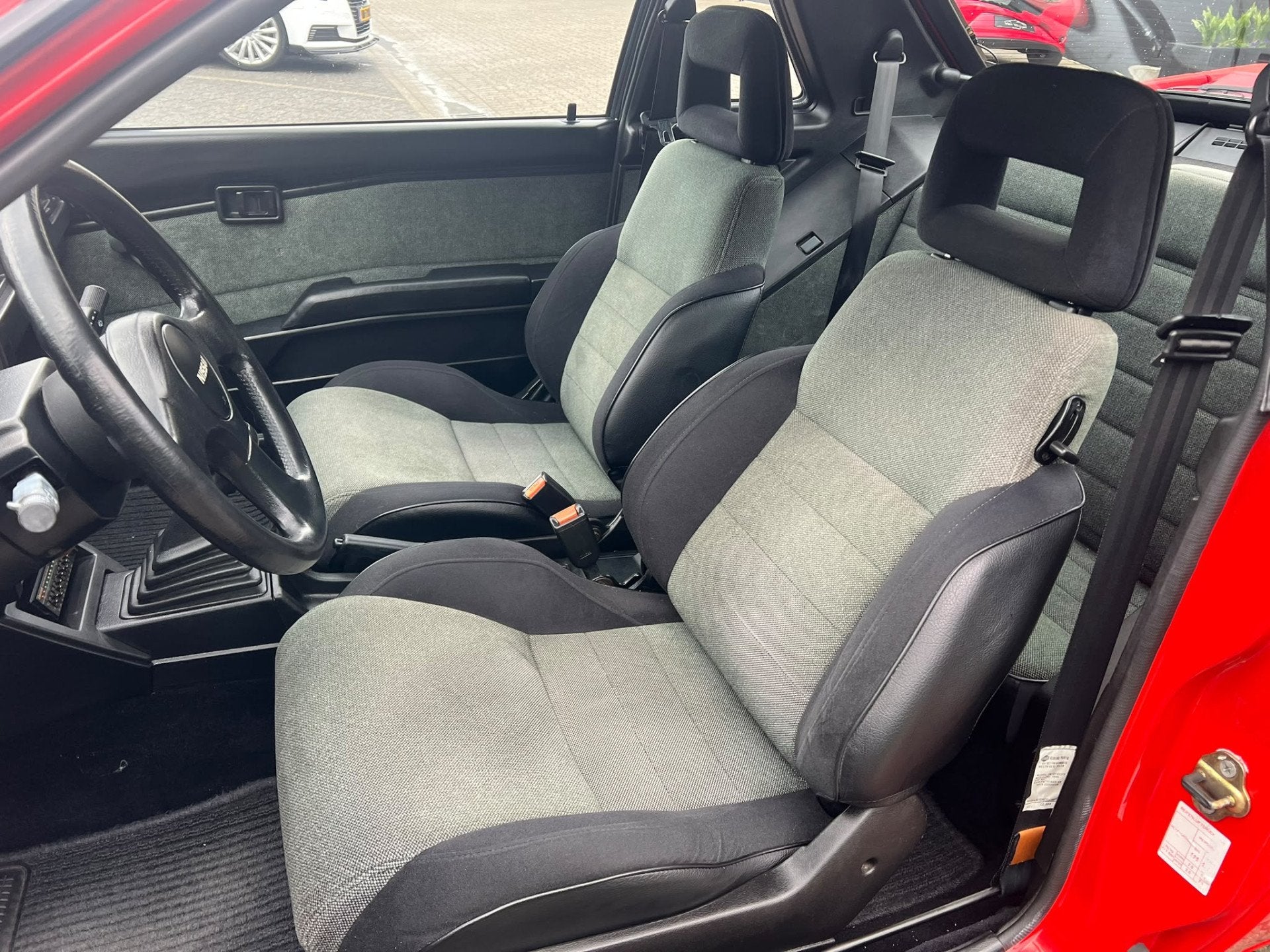 Nissan Sunny 1.6 SLX Coupe nieuwstaat, (bj 1990), foto 8