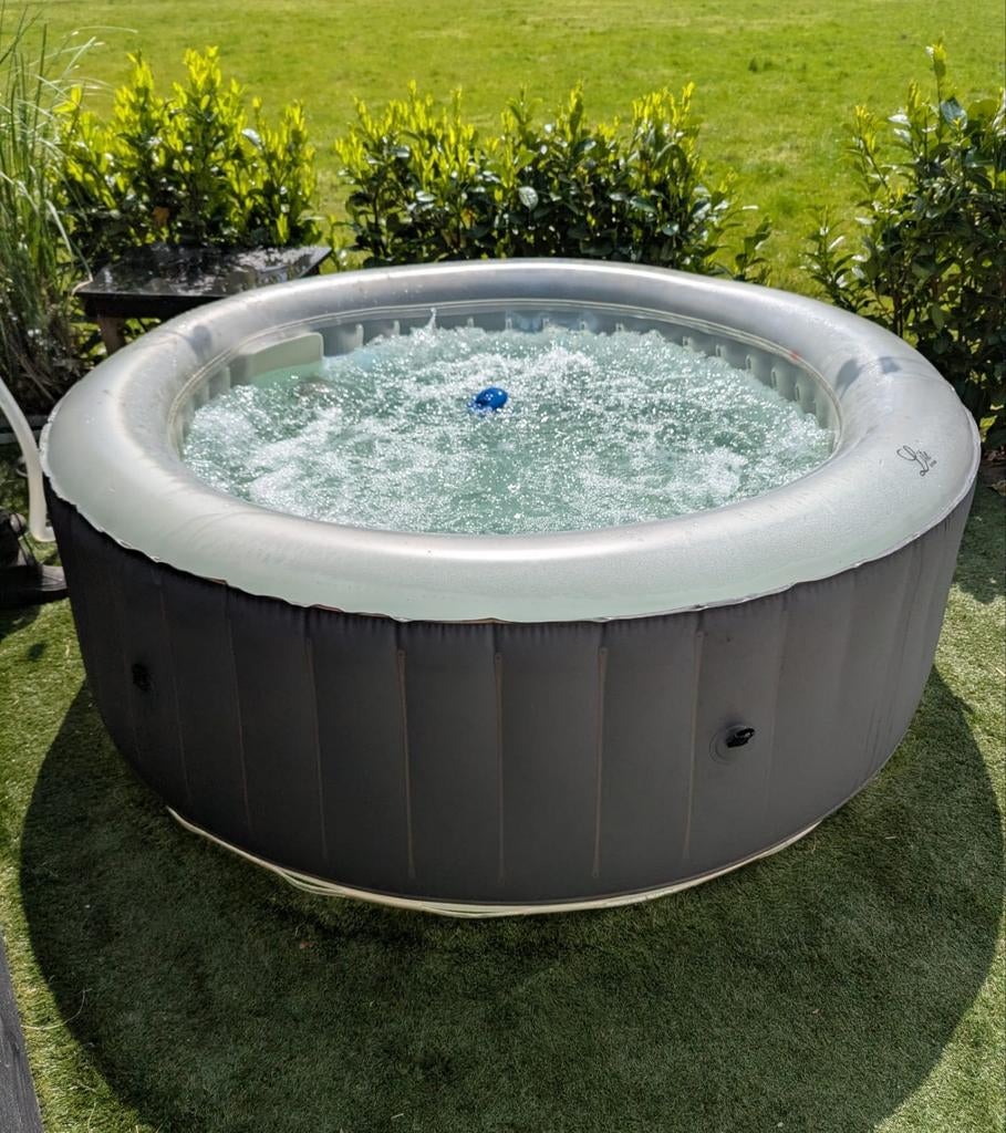 Jacuzzi 4-6 persoons, Ophalen, Zo goed als nieuw, Filter, Opblaasbaar