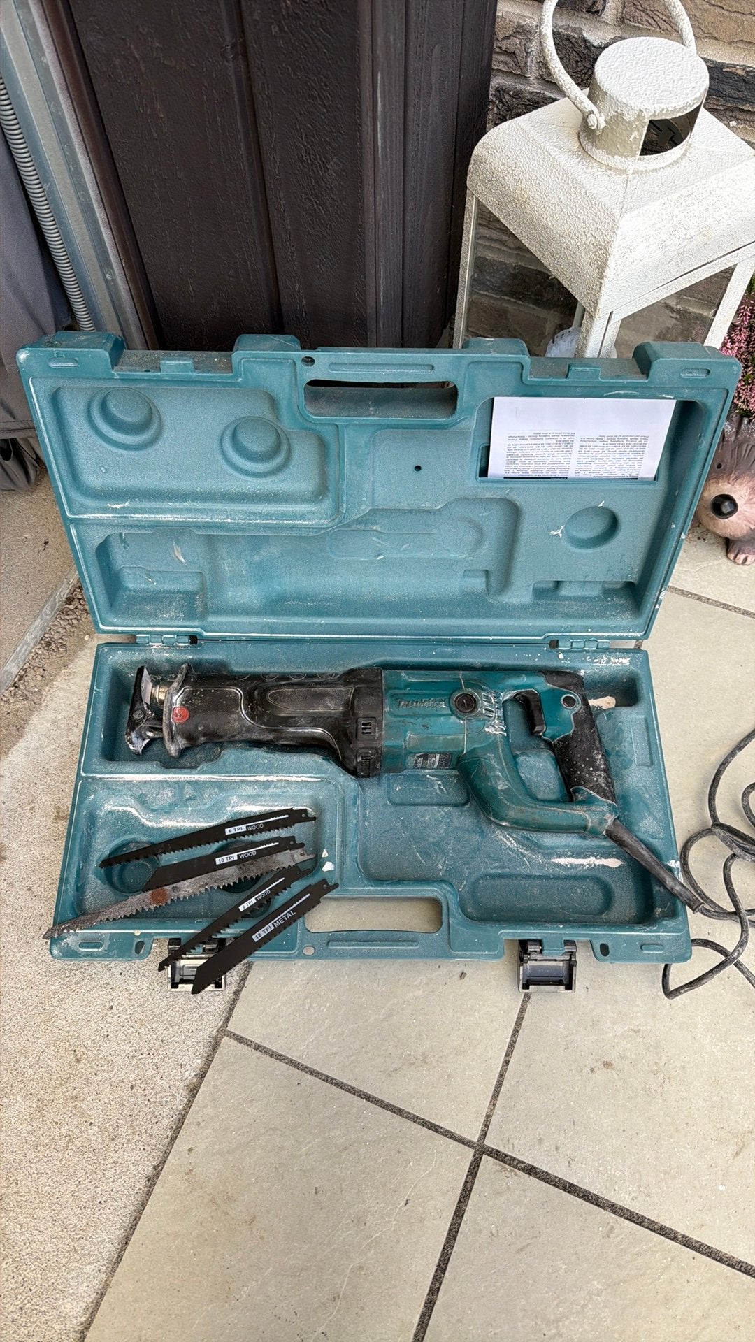 Makita reciprozaag inclusief koffer en zaagjes, Ophalen, Gebruikt, 70 mm of meer, 600 tot 1200 watt