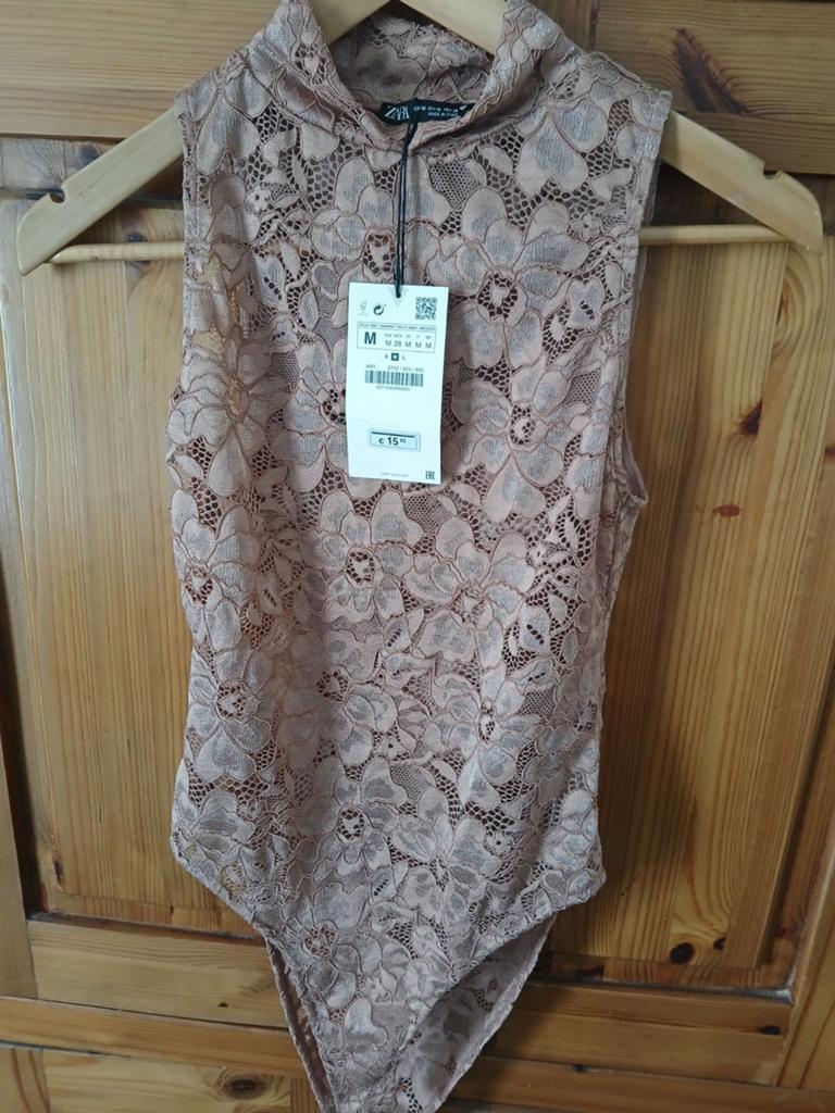 Strecht body,Zara M,beige., Ophalen of Verzenden, Nieuw, Beige, Zonder mouw
