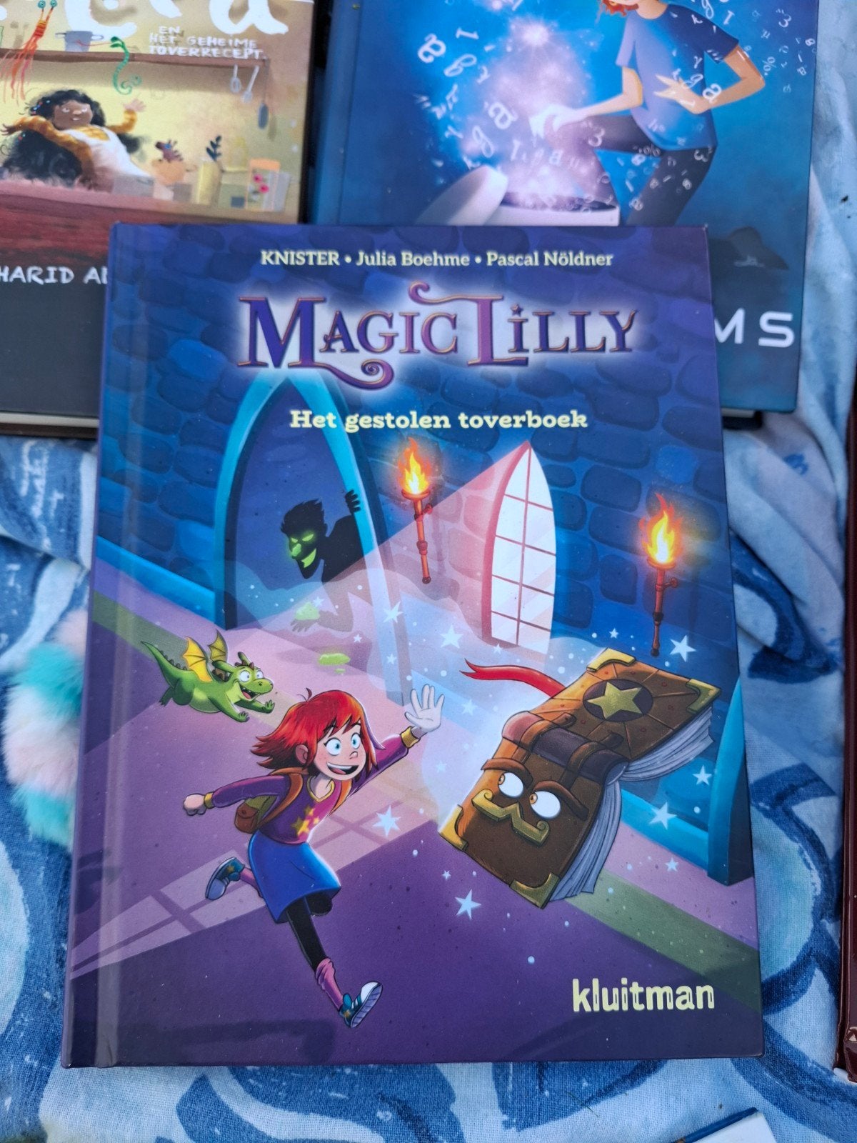 Magic Lilly: Het gestolen toverboek - Zo goed als nieuw, Ophalen of Verzenden, Zo goed als nieuw, KNISTER & Julia Boehme, Sprookjes