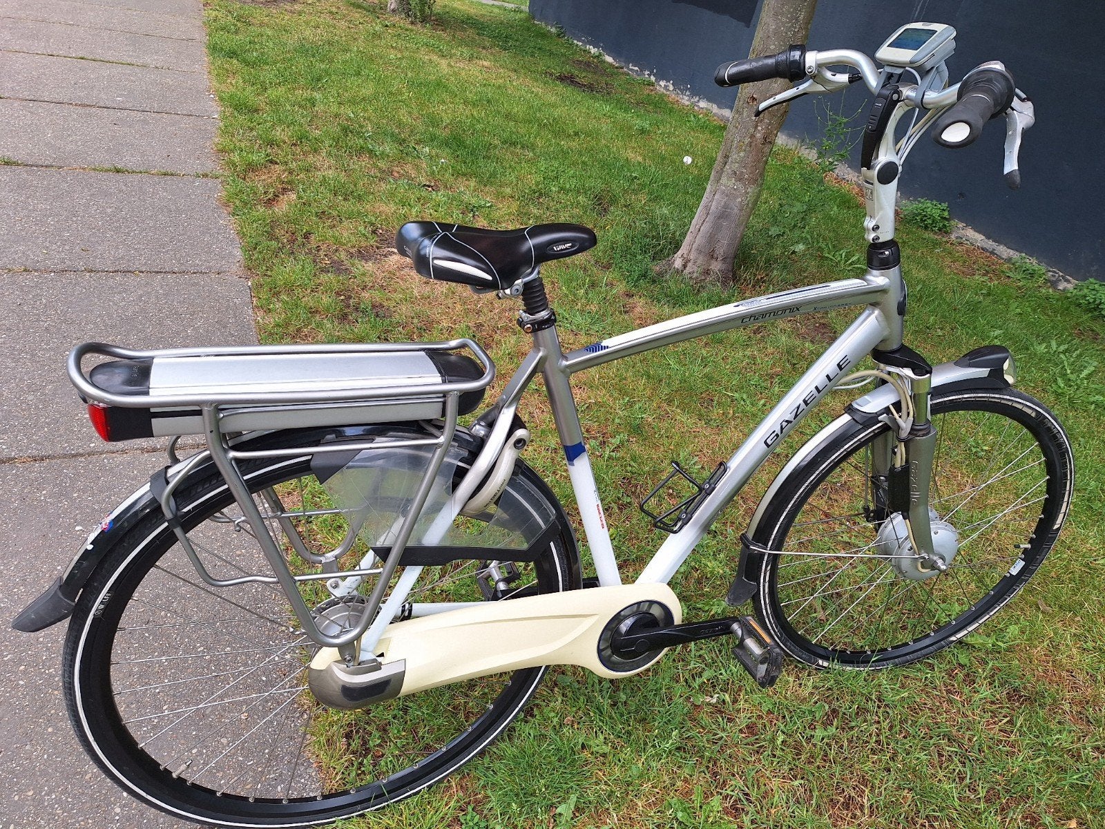 IN ZEER NETTE STAAT GAZELLE CHAMONIX ELEKTRISCHE  HERENFIETS, Fietsen en Brommers, Ophalen