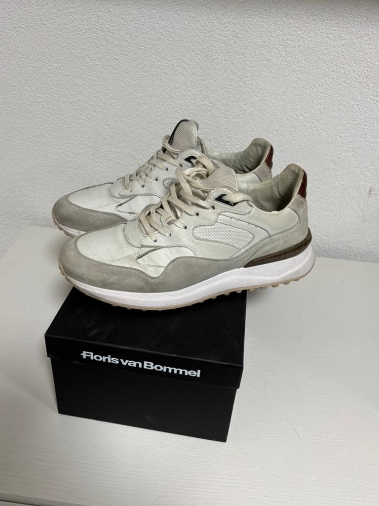 Prachtige Floris van Bommel Noppi in maat 8 1/2, Ophalen of Verzenden, Gedragen, Wit, Sneakers of Gympen