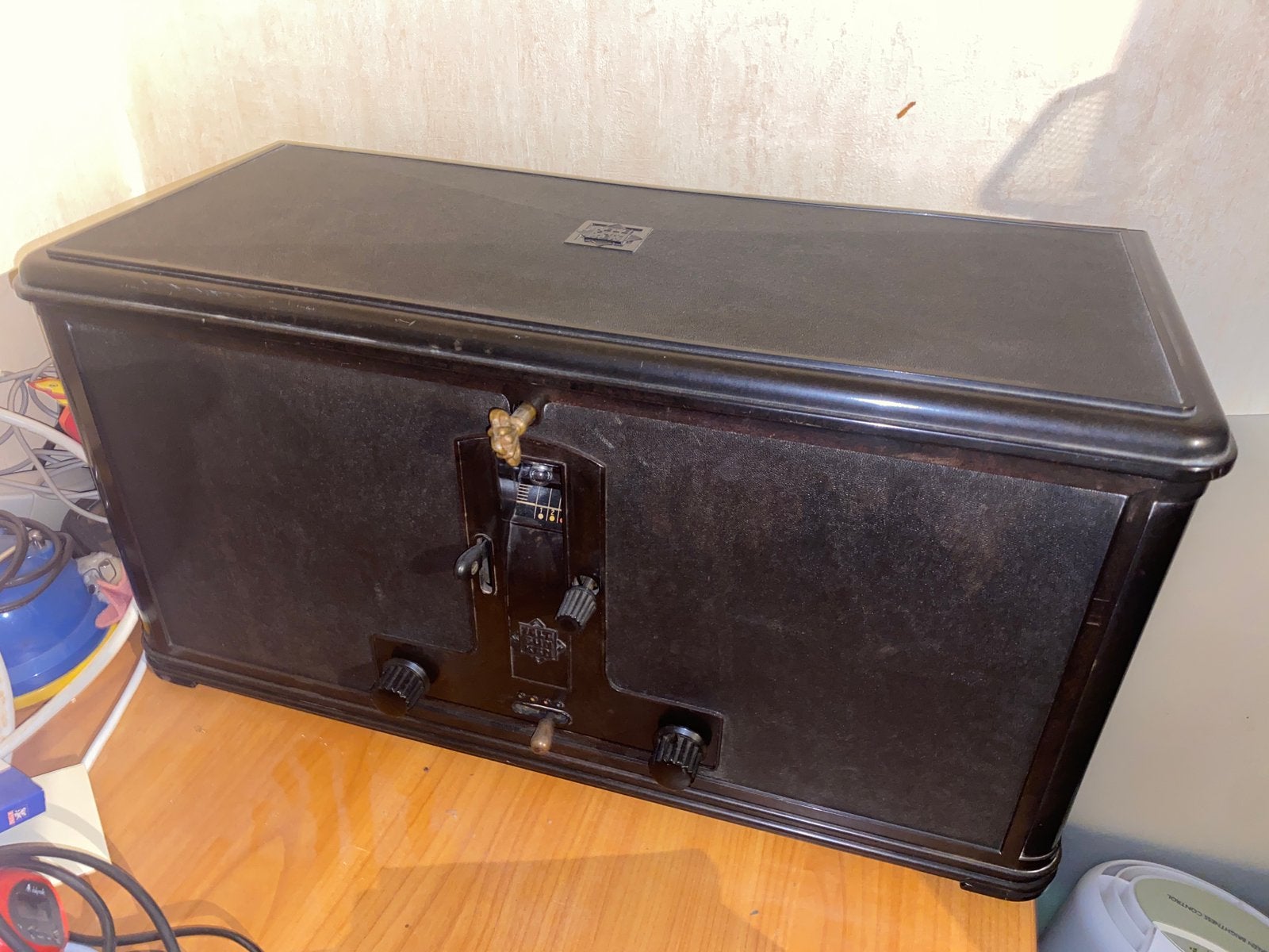 Telefunken 40W bakeliet origineel en goed spelend, Antiek en Kunst, Antiek | Tv's en Audio, Ophalen