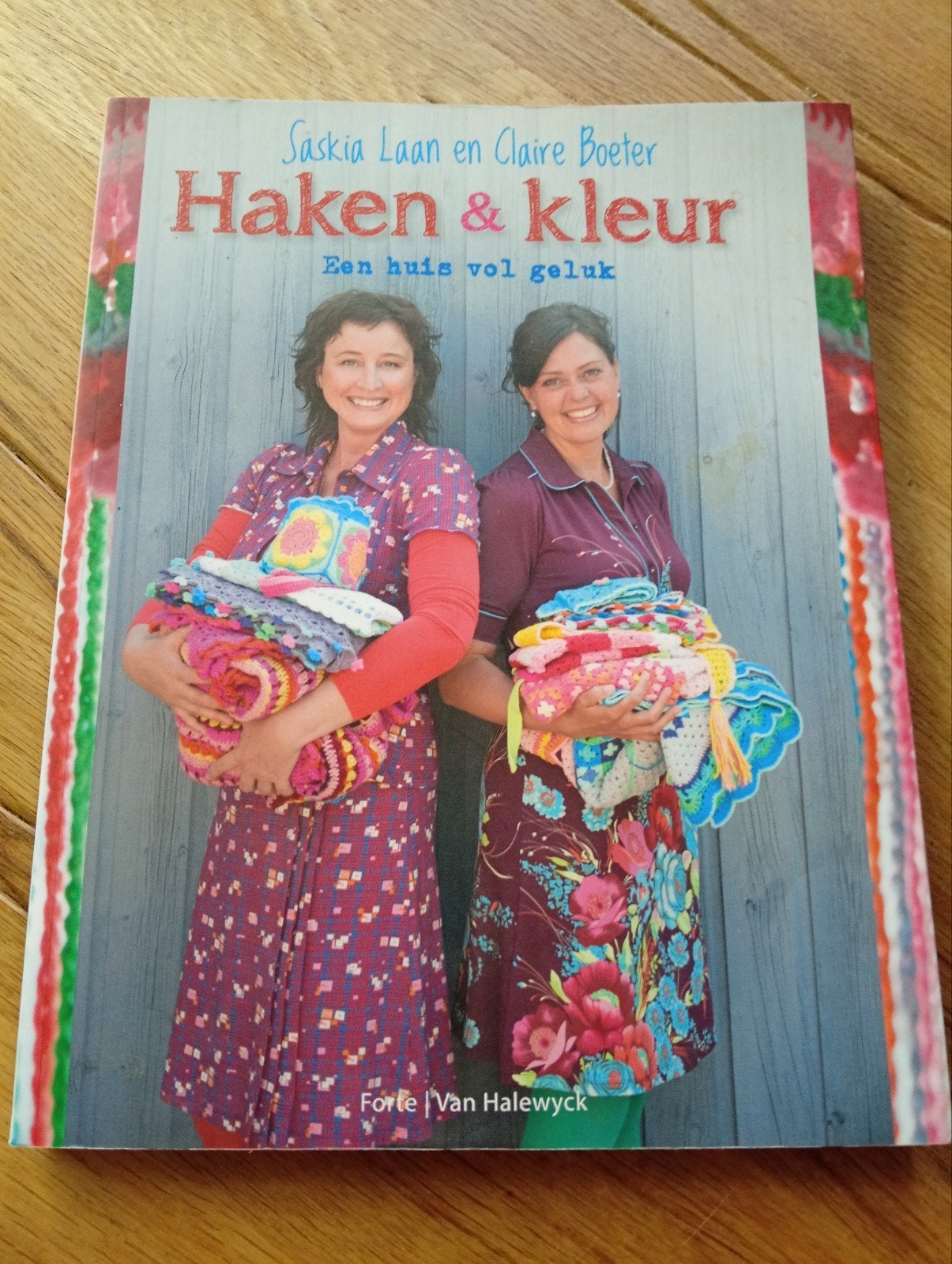 Haken & Kleur - Saskia Laan & Claire Boet, Breien en Haken, Ophalen of Verzenden, Geschikt voor kinderen, Saskia Laan en Claire Boeter