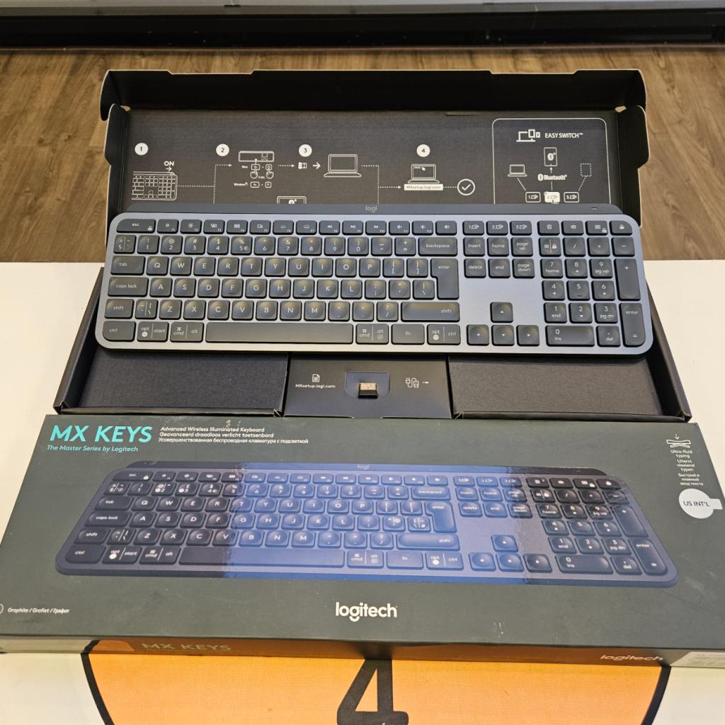 Logitech MX Keys - Topstaat, Muziek en Instrumenten, Keyboards, Zo goed als nieuw