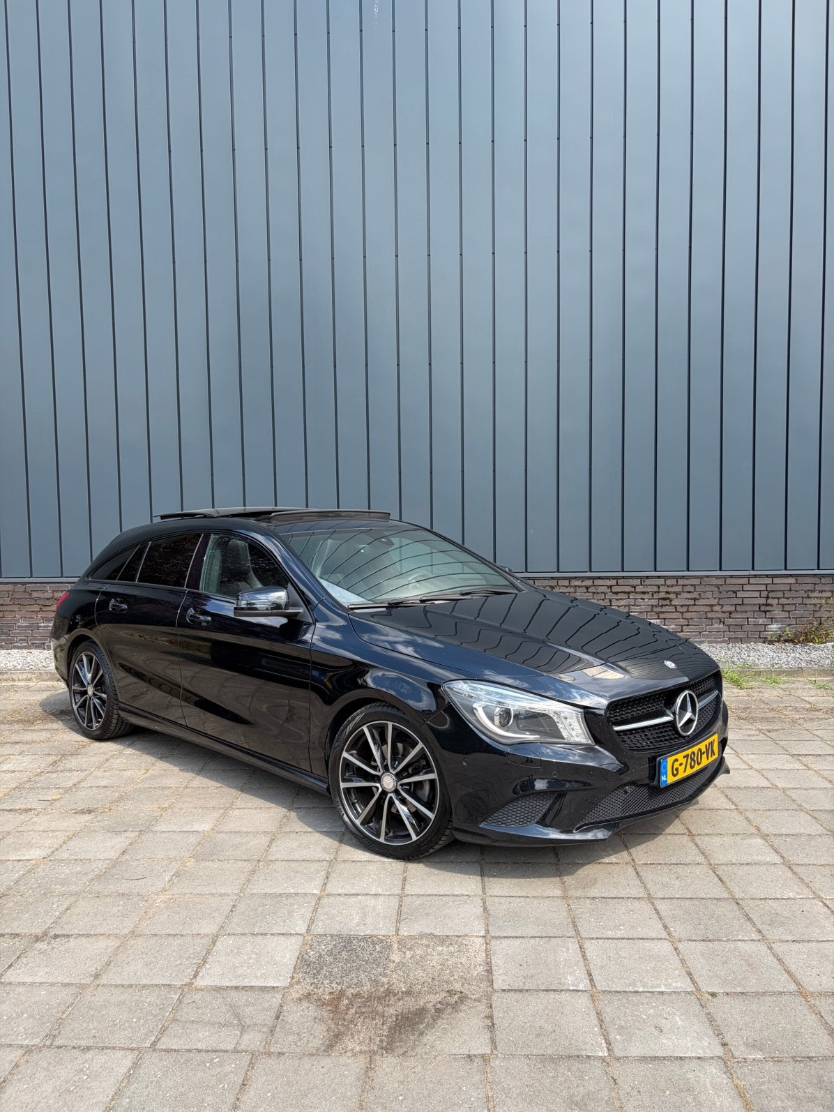 Mercedes-Benz CLA 180 Night edition 122pk 7G-DCT 2015 Zwart, 730 kg, Zwart, 4 cilinders, Leder en Stof