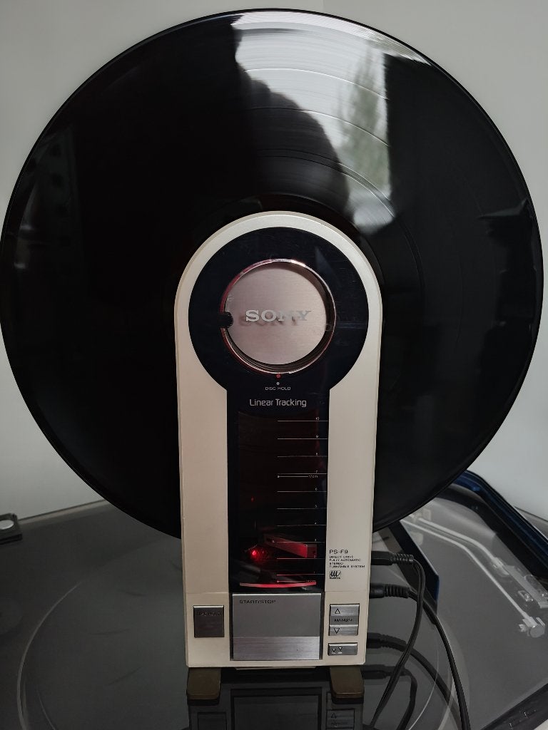 Gezocht: Sony PS-F9 of PS-F5 flamingo draagbare platenspeler, Audio, Tv en Foto, Ophalen of Verzenden, Sony