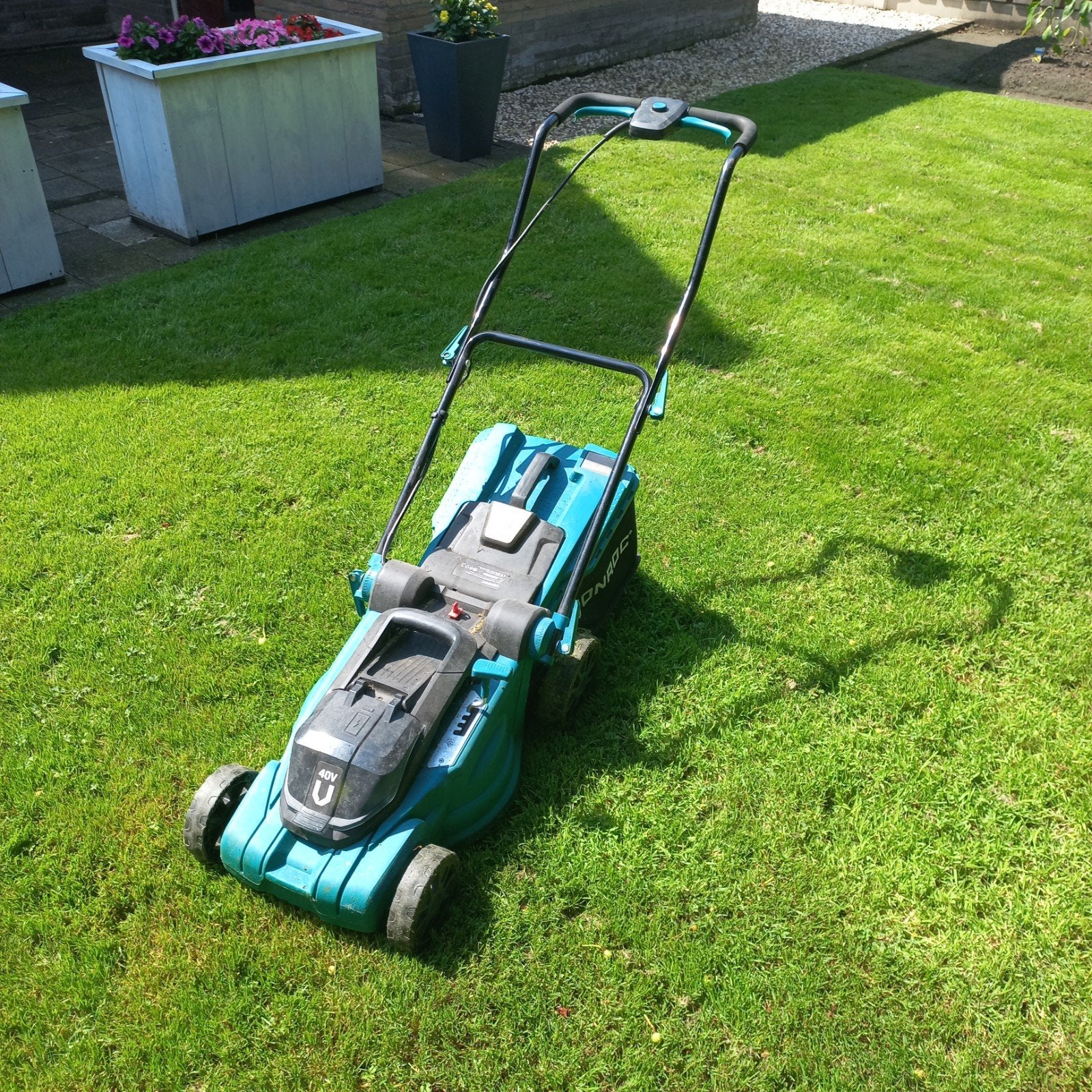 VONROC Accu Grasmaaier 40V 38cm - Zonder accu's en lader!, Tuin en Terras, Grasmaaiers, Cirkelmaaier, Accu-grasmaaier, Zo goed als nieuw