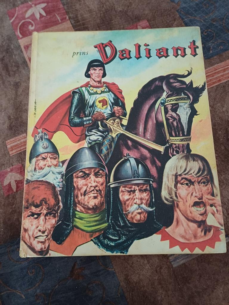 PRINS VALIANT - Hardcover, Boeken, Stripboeken, Eén stripboek, Ophalen of Verzenden, Gelezen