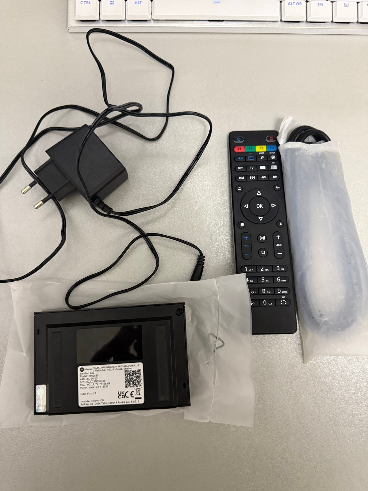 Infomir MAG520 IPTV Box - Nieuwstaat, Ophalen of Verzenden, Zo goed als nieuw, Decoder