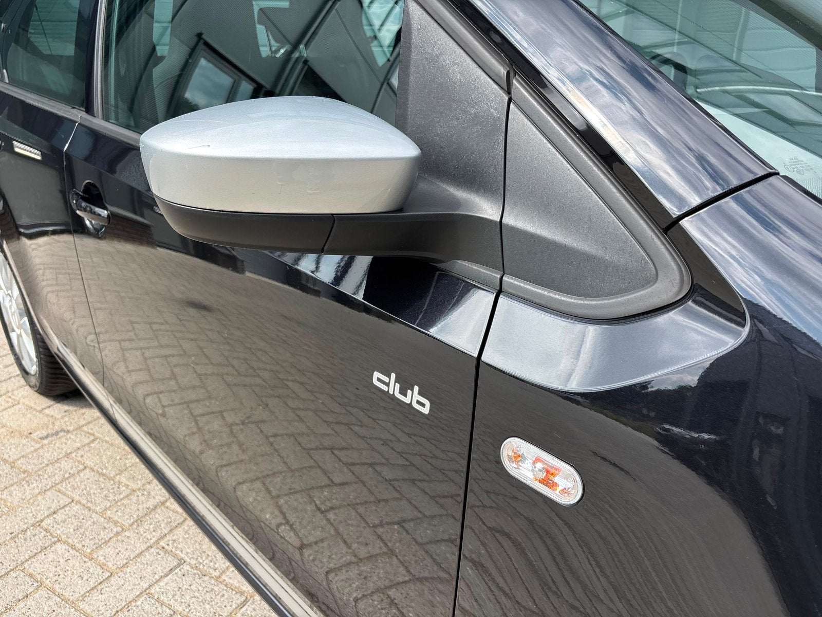 Foto 3 van Volkswagen Up! Club Up! Zwart5D