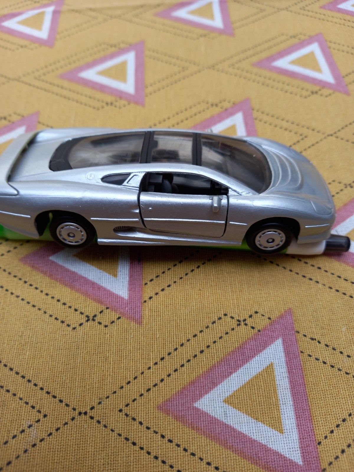 Jaguar XJ220 van EDOCAR., Ophalen of Verzenden, Gebruikt, Auto