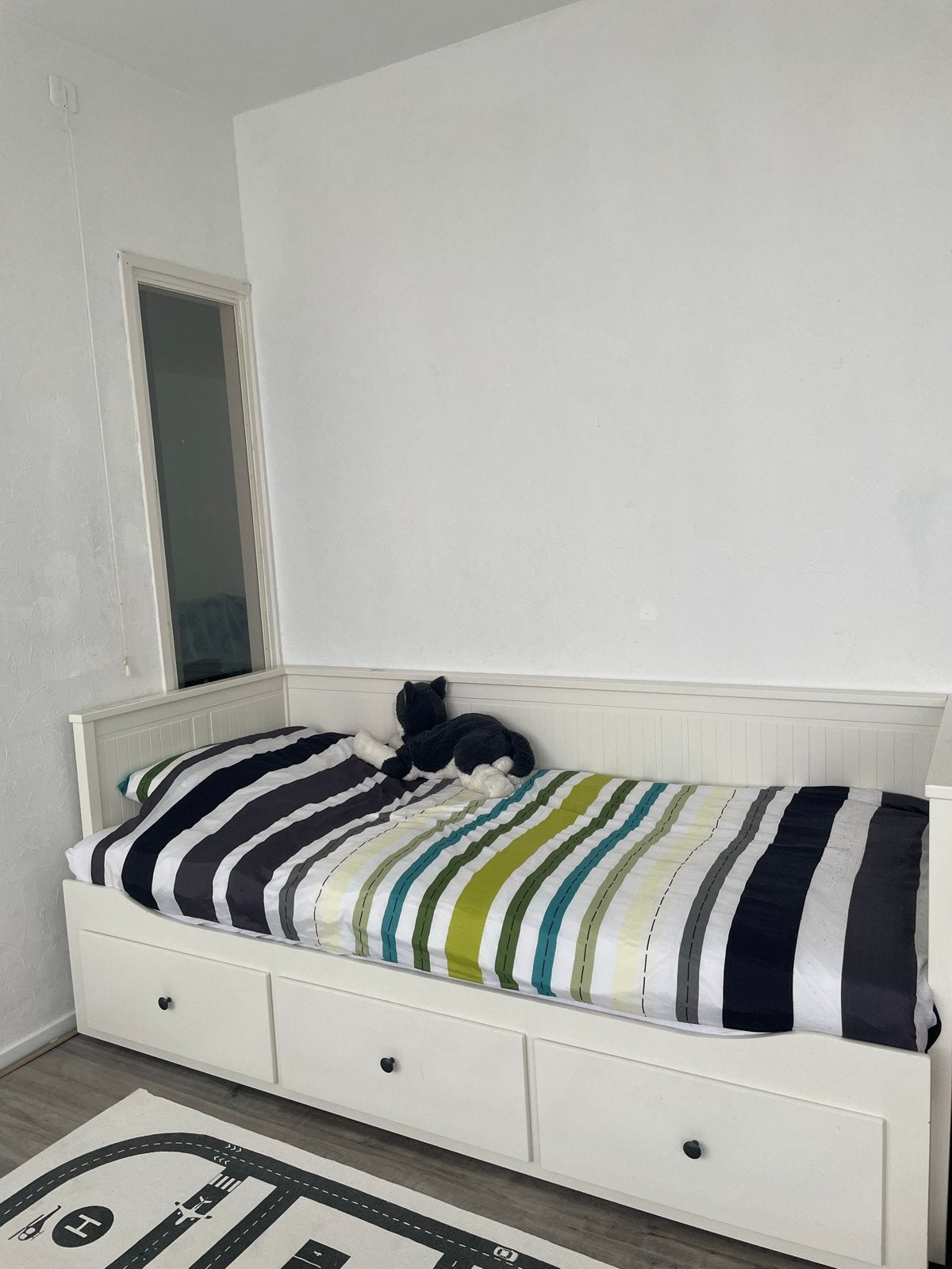 IKEA bed met opberglades, Huis en Inrichting, Slaapkamer | Bedden, Ophalen, 90 cm, Eenpersoons, Wit
