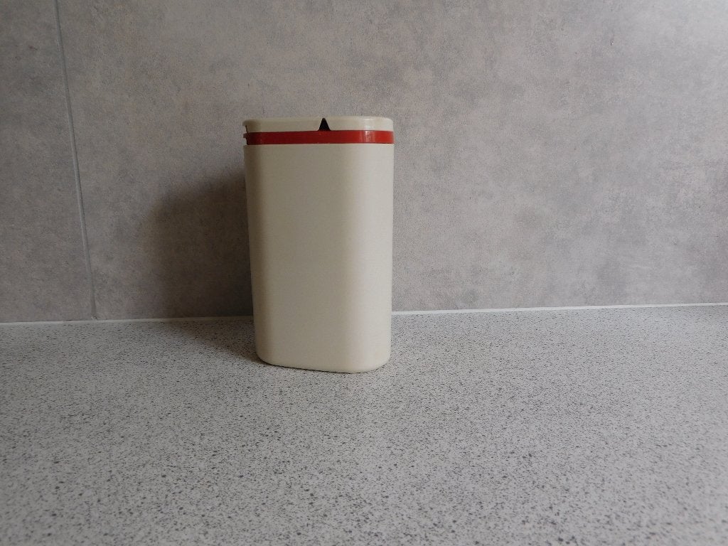 Tupperware Delta Strooibus Oranje Crème, Ophalen of Verzenden, Zo goed als nieuw, Oranje, Bus of Trommel