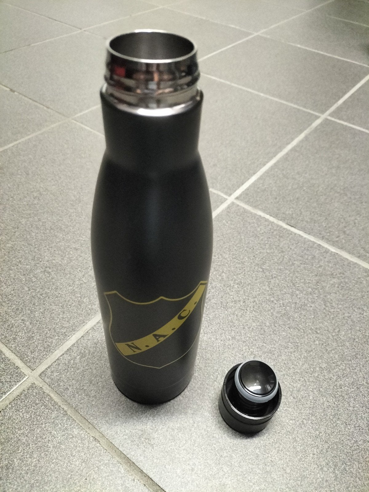 NAC Breda drinkfles - Zwart met clublogo, Overige typen, Nieuw, Ophalen of Verzenden, Zwart