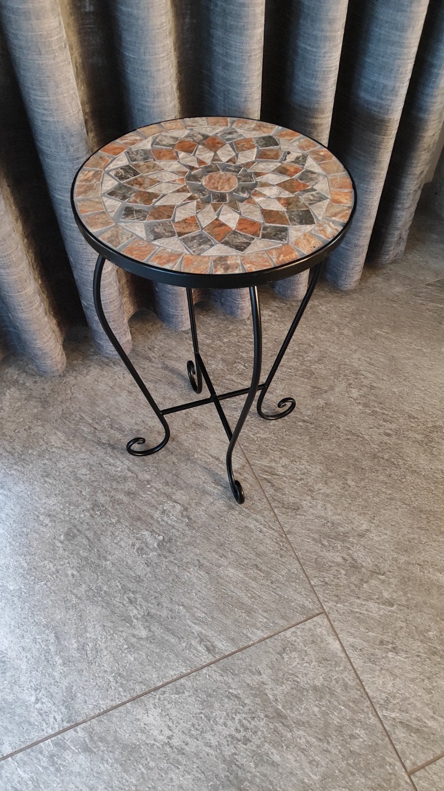 Bijzettafel met mozaïek blad, Minder dan 55 cm, Gebruikt, Decoratief, Mozaïek, Metaal of Aluminium