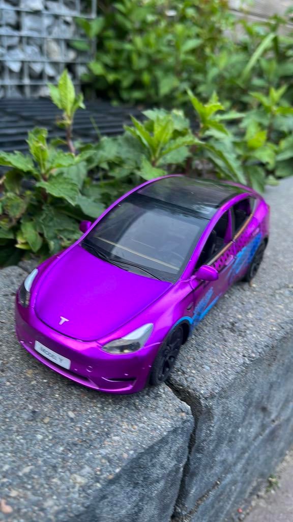 Mooie Tesla model y met licht en geluid, Ophalen of Verzenden, Zo goed als nieuw
