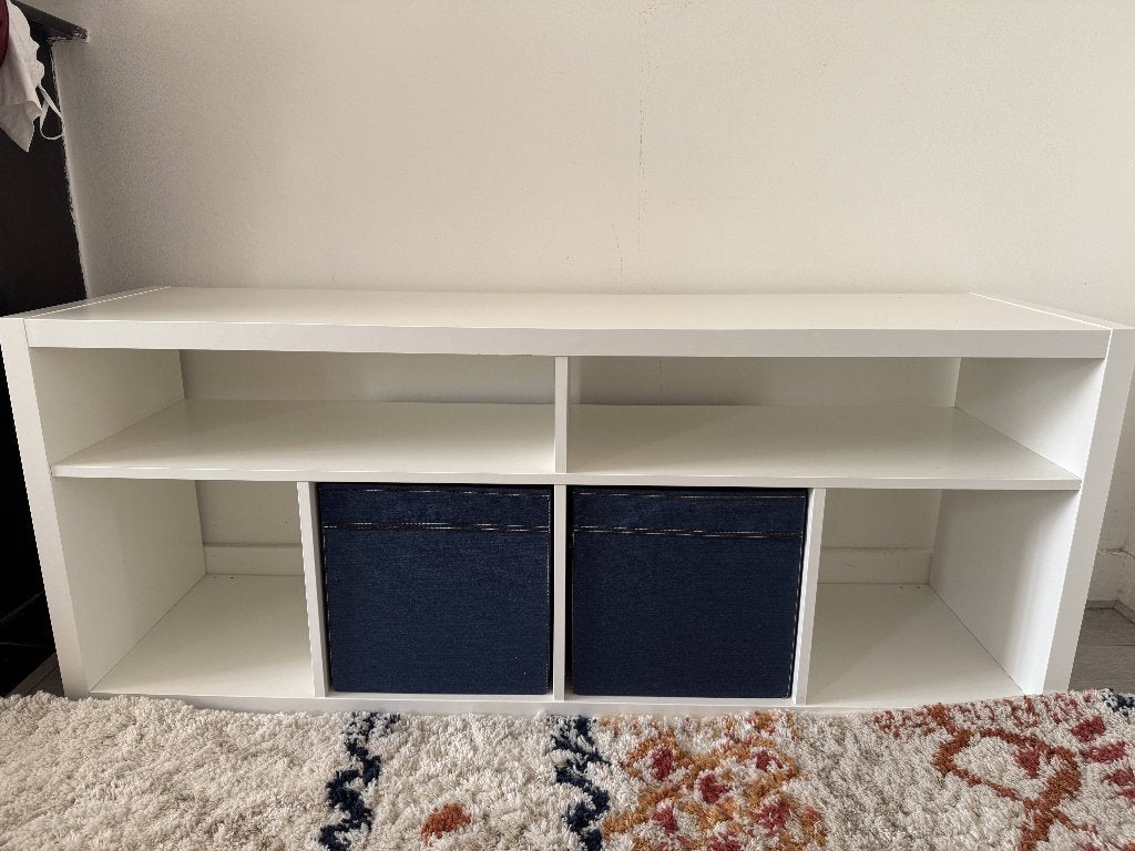 White TV Stand, Huis en Inrichting, Kasten | Televisiemeubels, Ophalen, 100 tot 150 cm, Zo goed als nieuw, Minder dan 100 cm