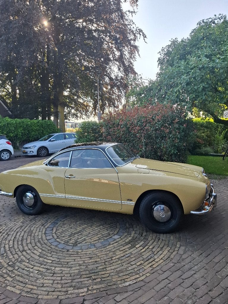 zeer mooie Volkswagen karmann ghia,1500, Auto's, Achterwielaandrijving, Volkswagen, Geel, Bruin