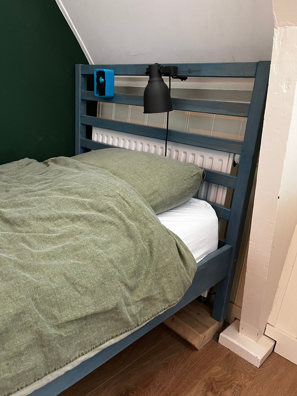 Ikea Tarva 90x200 blauwe beits, incl Vesteroy matras, Ophalen, Gebruikt, 90 cm, Eenpersoons