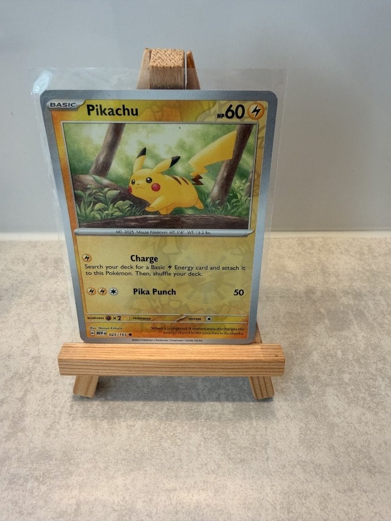 ** 151 Pokemon - Pikachu REVERSE HOLO **, Hobby en Vrije tijd, Verzamelkaartspellen | Pokémon, Ophalen of Verzenden, Zo goed als nieuw