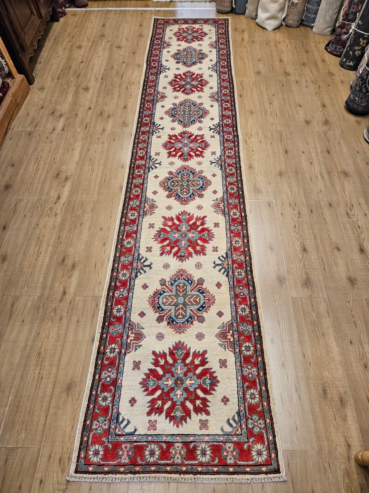 Handgeknoopt oosters tapijt loper kazak 402x80, Info@SlatsAntiek.nl, Perzisch, Vof Slats Antiek, Crème