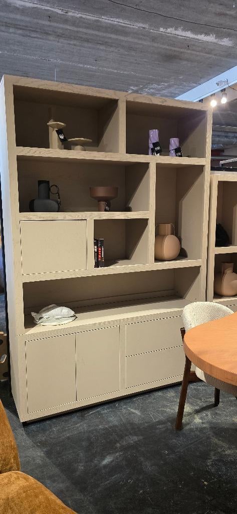 Opbergkast / Vakkenkast – Taupe - 150 cm B SHOWMODEL !, Huis en Inrichting, Kasten | Wandmeubels, Met deur(en), 200 cm of meer