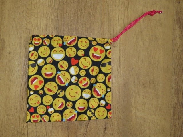 Nieuwe handgemaakte knikkerzak met smileys emojis, Kinderen en Baby's, Ophalen of Verzenden, Nieuw